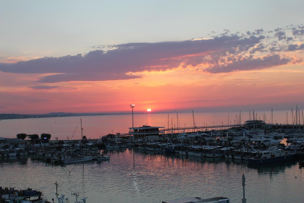 Hotel Olympia Gabicce Mare Cameră foto